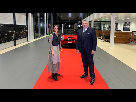 Farben und Formen November 2021 – MINI Electric mit trendiger Herbstmode.