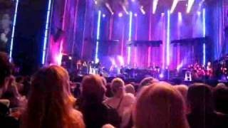 Lecciones del cantar con Raphael "Estamos Enamorados"