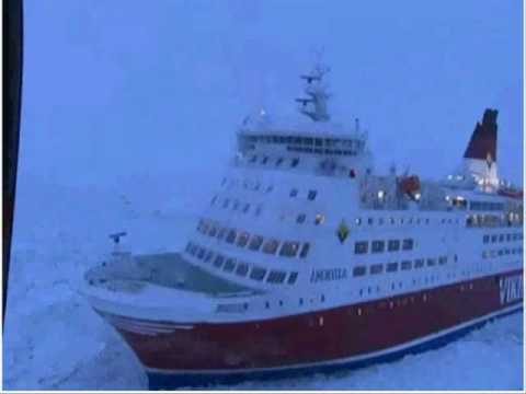 Viking Amorella caught by pack ice