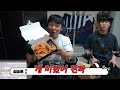 BBQ 치킨 못참겠습니다...