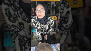 Download lagu VONNY PEDAGANG CANTIK PENJUAL NASI KEBULI #nasikebuli #kulinerjakart #nasikebulidaging mp3