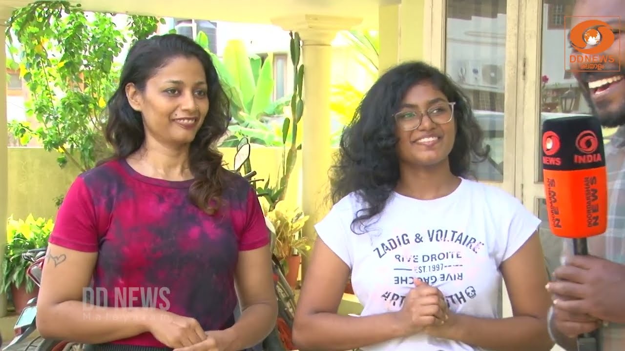 KEAM പരീക്ഷയിൽ 419-ാം റാങ്ക് നേടിയതിന്റെ സന്തോഷത്തിൽ തിര