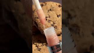 Download lagu Hydrated Lips   Cookie Crumbs? 🍪 Meet the NEW Hydra Kiss Lip Oil! mp3