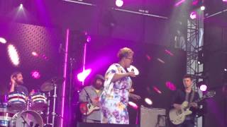 &quot;Over My Head (live)&quot; Alabama Shakes (Jimmy Kimmel 4/21/15)