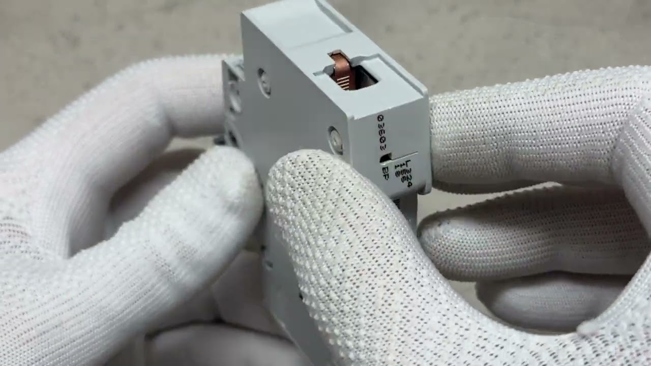 Автоматичний вимикач Hager MCN110 С 1p 10А