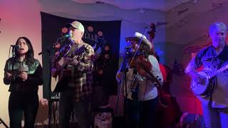 Familiar Strangers - Another Night (Alison Krauss)