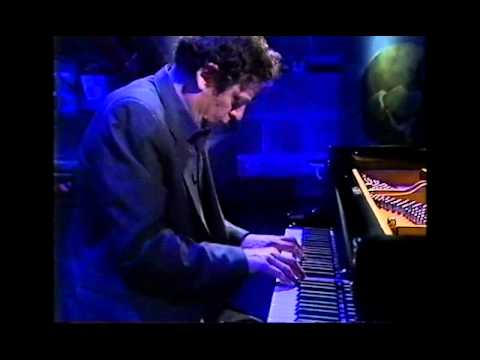 Philip Glass - solo piano (Metamorphosis)