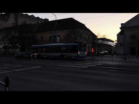 25-ös busz rossz irányba megy, majd visszatolat