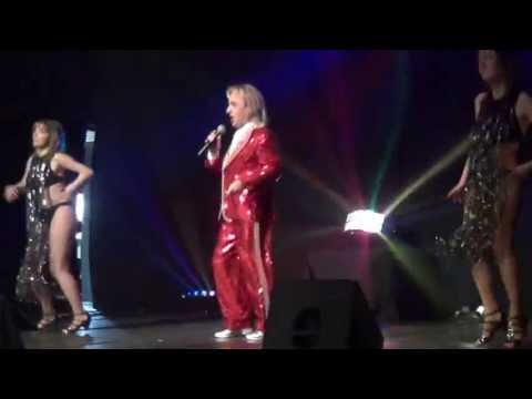 Christophe chante C.François "Je vais à Rio"