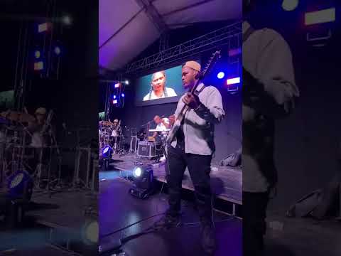 Quiebrame @lizzyparraofficial @CalesLouima  en vivo.