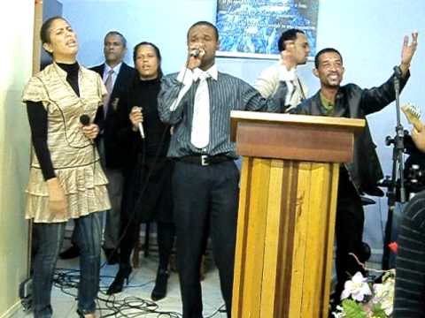 Quadrangular Vera Cruz....B.H....M.G.....10-06-2011 - louvor -