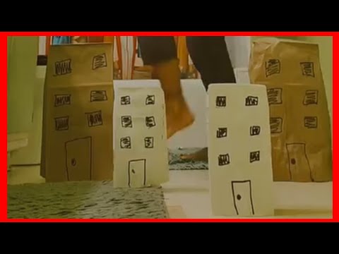 Giant Stacy Burke! [Giantess/巨大娘]