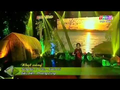 Thể hiện bởi Phương Dung