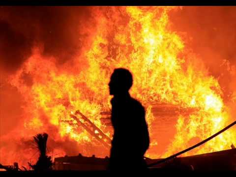 Andre Bastos-Ipod Smoking (Victor Ruiz Remix)