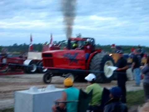 Modified Tractor pulling at Ranch Lake Pull