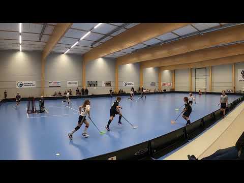 03.02.2020 FC Tuusula B-tytöt - FC Tuusula C2-pojat - erä 1/3 Tuusulan salibandyhalli