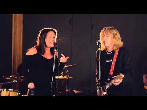 Tell Me About It ... Dave Edwards Band feat. Jill Jack