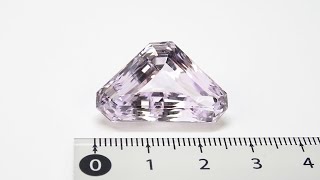 クンツァイト 31.796ct