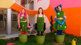 Download lagu TRAMP STAMPS - Sad! Hot! Girls! mp3