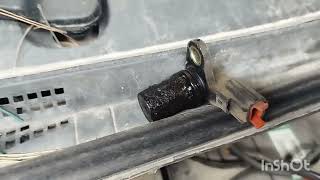 מאזדה 5 החלפת סולאנויד וואקום וחיישן קאמשאפט ותקעי חשמל ופתיחת סתימה ברדיאטור חימום