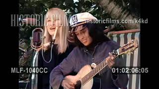 JOAN BAEZ &amp; MARY TRAVERS ( Peter Paul &amp; Mary ) NEWPORT 1964