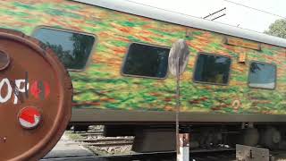 preview picture of video 'Crossing of Duranto Superfast Express from Rajgangpur Fatak'