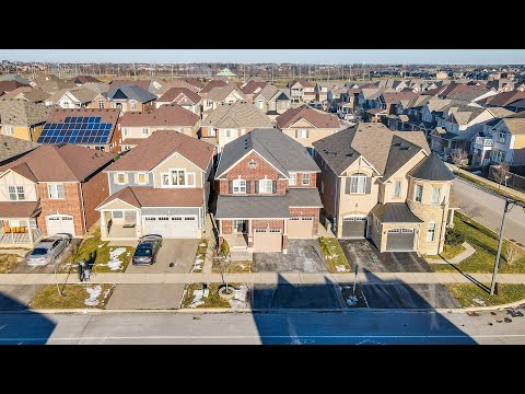 885 Farmstead Drive, Milton