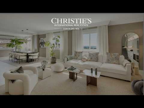Distinguished penthouse with sea and mountain views in a secured community in Nagüeles Costa, Marbella Golden Mile