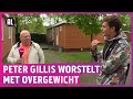 Peter Gillis werkt aan pens op verlaten vakantiepark