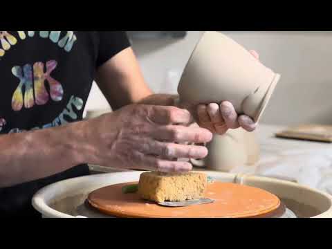 Pulling a handle from a mug