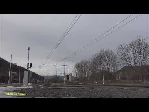 MINUETTO E. IN ARRIVO NELLA STAZIONE DI ROBILANTE. (CN) DOM. 26 - 12 - 2021.