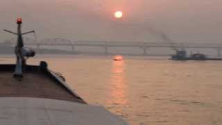 preview picture of video 'Bagan to Mandalay by Boat on the Irrawaddy River (Video 3)'