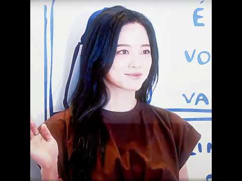 Petition to make this a drama scene #kimsejeong #leejunyoung #junyoung #sejeong #actress #kdrama