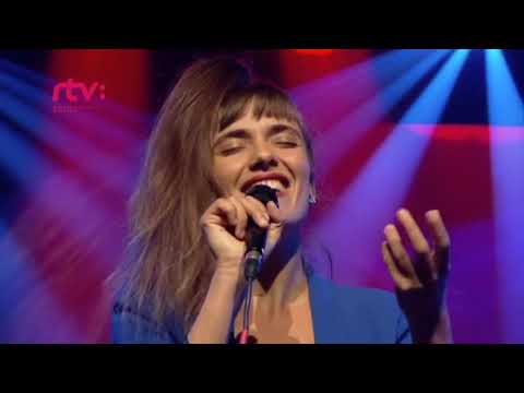 CAMILLE BERTAULT - "Ma muse" (live)