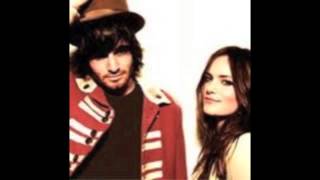 Interview with Angus and Julia Stone - 11 Oct 2010