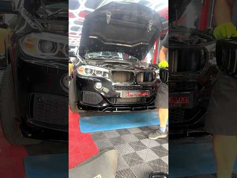 BMW X5 F15 IN FOR A GLOSS BLACK BODYKIT