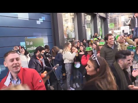 WATCH: Moment St. Patrick's Day busking session is shut down by Gardai in Temple Bar