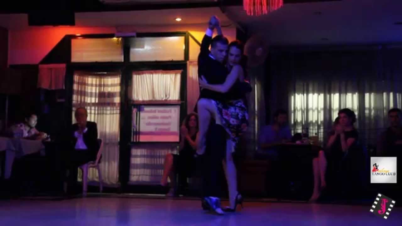 LUCAS MOLINA GAZCON Y JUDIT SOMOS en el Tango Club 03