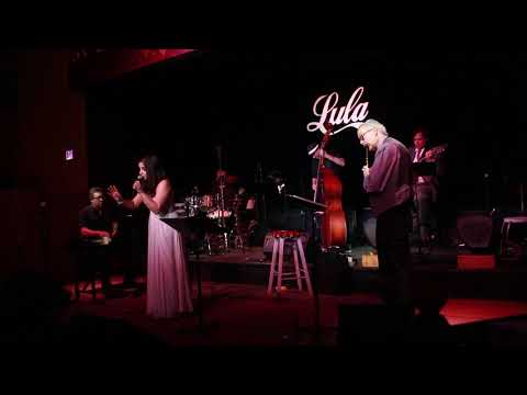 Desafinado - Marisa Oliveira