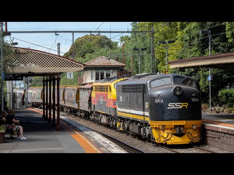 Victorian Streamliners in the Melbourne Suburbs! (SSR's 9096 up Grain Train) | S312, B75