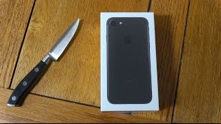 Video thumbnail for Apple iPhone 7 - Unboxing & First look! (4K) by Tech Trinkets