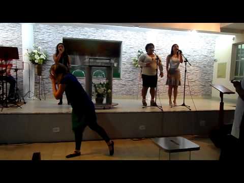 Coreografia espontâneo-nunca pare de lutar