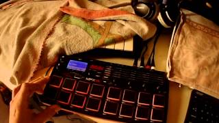 Video thumbnail for Testing samples with the Akai Professional MPX16 by Danny's Hardcore Café