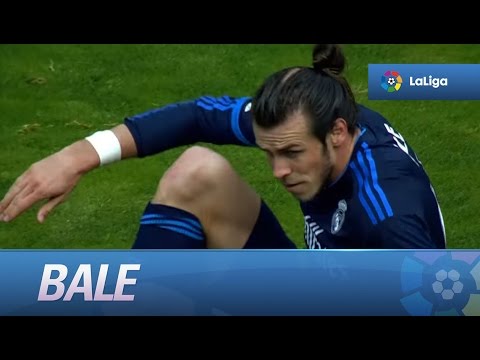 Centro de James que cabecea Bale pero sale desviado por poco