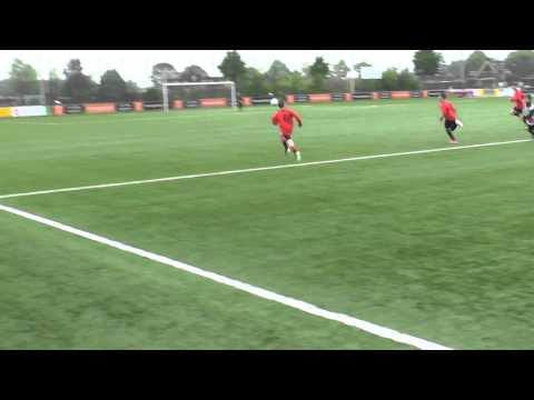 8 mei 2014 VV De Meern E2/E4 - VV De Meern D4 vr 0-10 Doelpunt Maurits