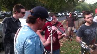 Breaking Grass_Carry On Carolina_2011 Old Time Fiddler's Convention_Athens AL.MOV
