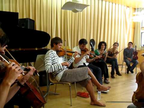 jazz violin Christoff Mallinger and Oriol Saña choping  Fiddle in Barcelona