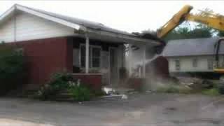 preview picture of video 'Total Demolition of a House at 110 Main Sugar Grove'