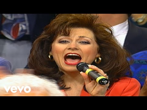 Bill & Gloria Gaither - One More River [Live] ft. Woody Wright, Bob Cain, Stephen Hill, Guy Penrod