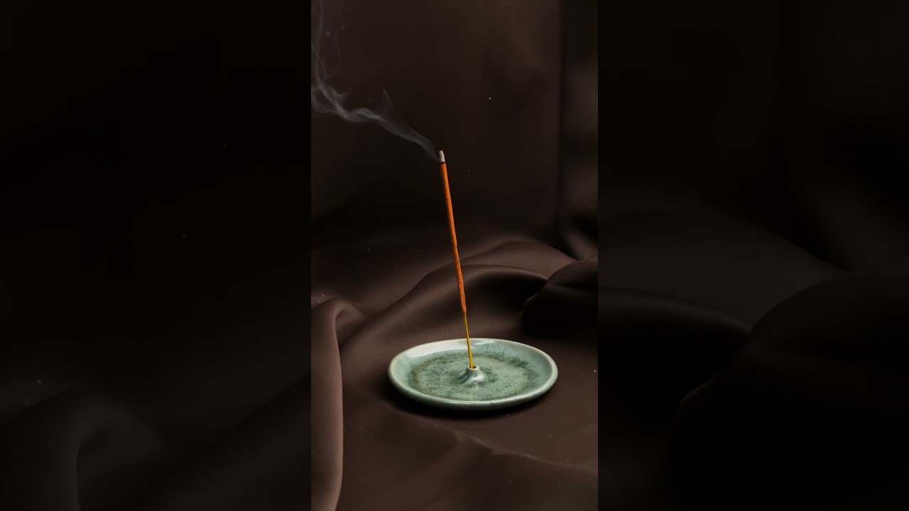 Підставка кругла Nephrite «Зелена» для аромапаличок, пало санто